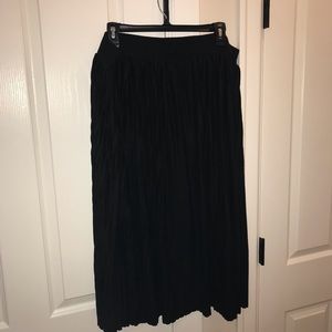 torrid Skirts - Torrid Black Pleated Midi Skirt torrid Skirts - Torrid Black Pleated Midi Skirt